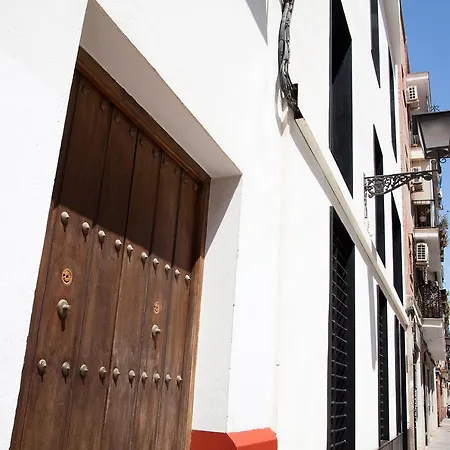 Daire Gotoseville Faustino Flats *